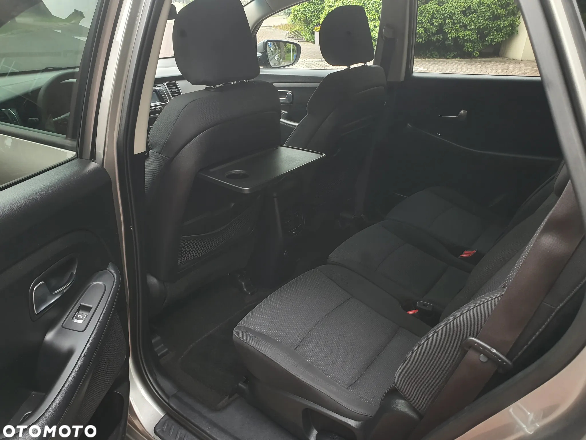 Kia Carens 2.0 GDI XL 7os - 15