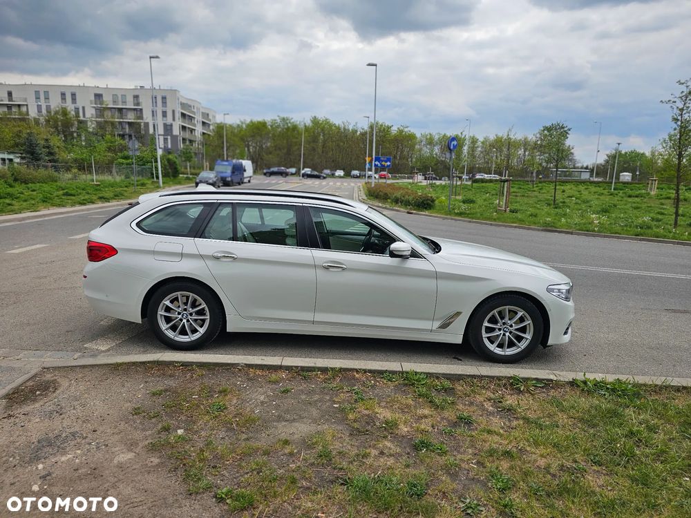 BMW Seria 5 520d xDrive Luxury Line sport - 3