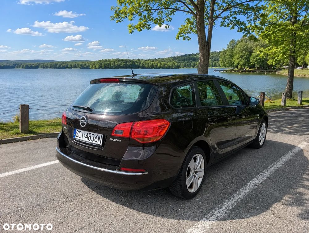 Opel Astra 1.4 Turbo Exklusiv - 4