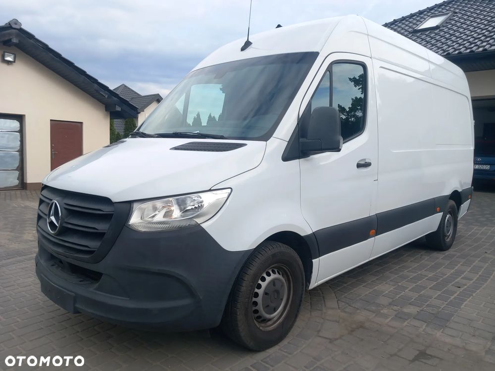 Mercedes-Benz Sprinter - 9