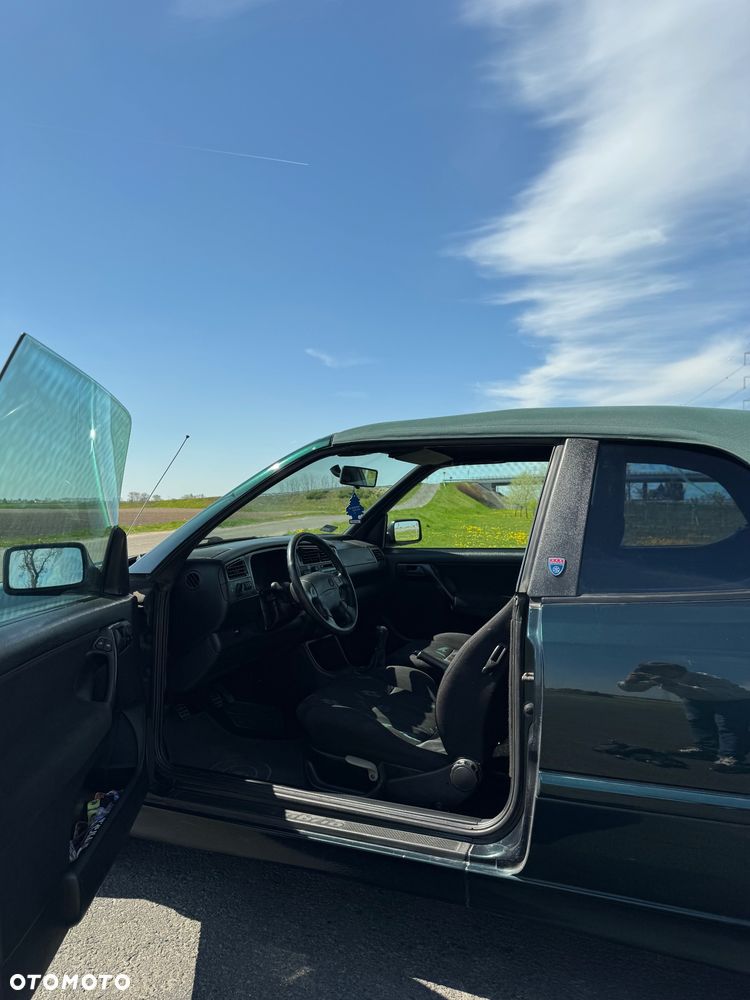 Volkswagen Golf - 34
