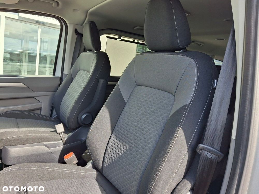 Volkswagen Caravelle - 17