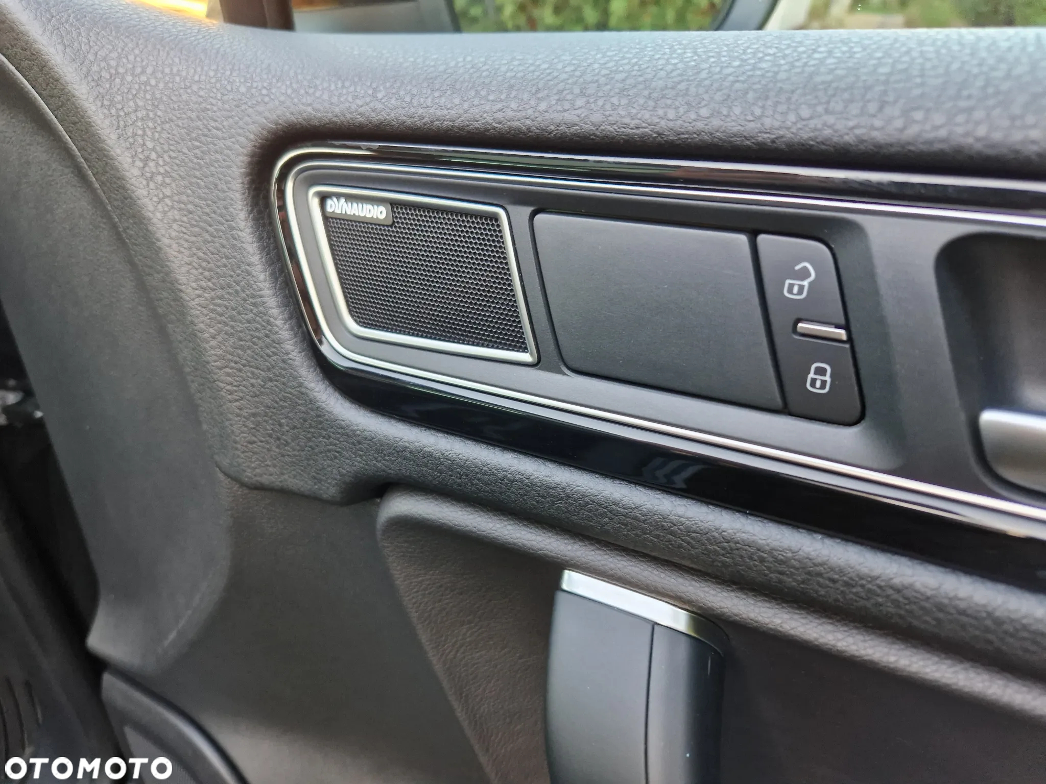 Volkswagen Touareg - 19