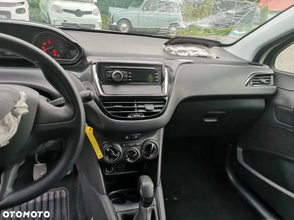 Peugeot 208 1.6 BlueHDi Active S&S - 26