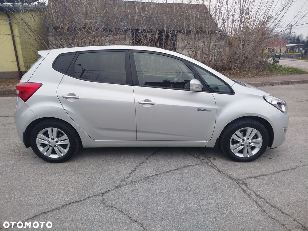 Hyundai ix20 1.4 blue YES Plus - 8