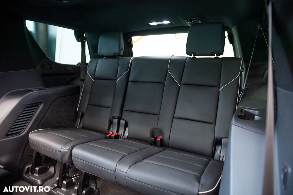 Cadillac Escalade - 34