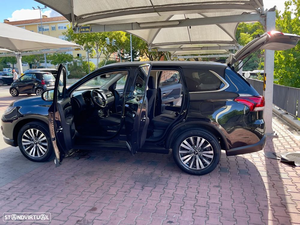 Mitsubishi Outlander 2.0 Kaiteki CVT - 14