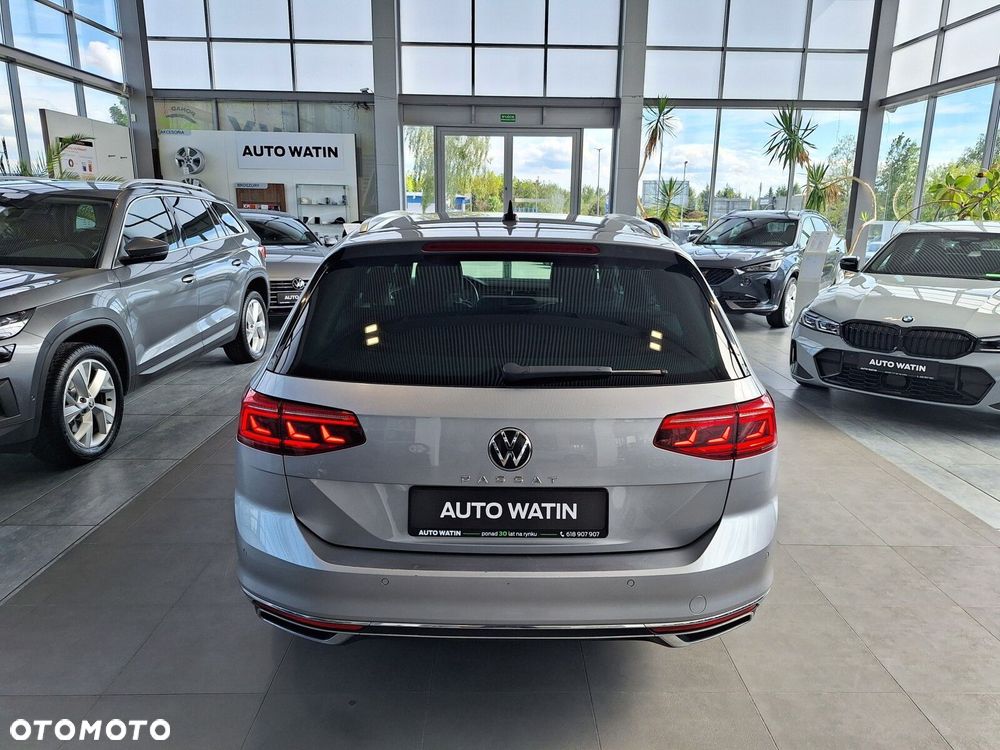Volkswagen Passat Variant 2.0 TDI Elegance DSG - 17