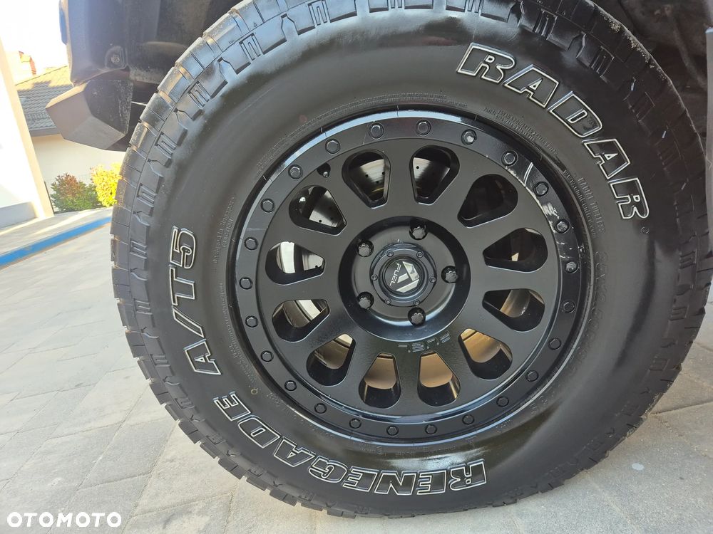 Toyota Tundra 5.7 4x4 Double Cab SR5 - 19