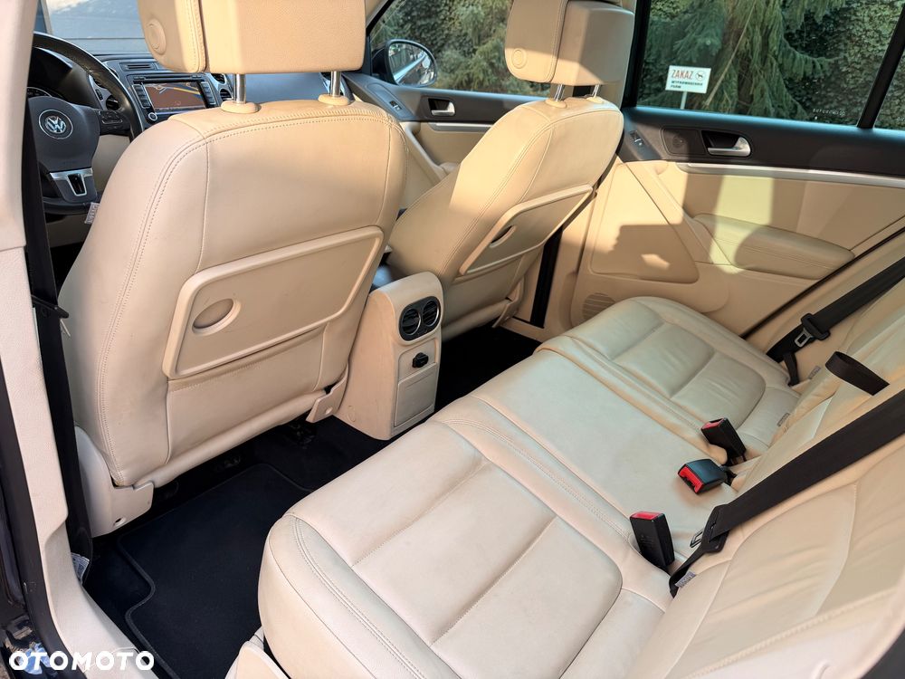 Volkswagen Tiguan 2.0 TDI DPF BlueMotion Technology Exclusive - 16