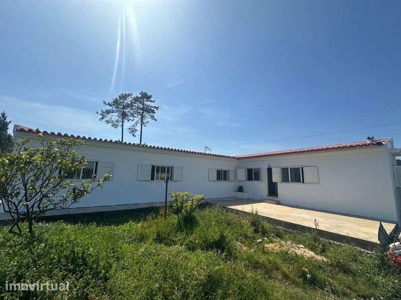 Moradia Isolada T3 - Fernão Ferro - Grande imagem: 2/11