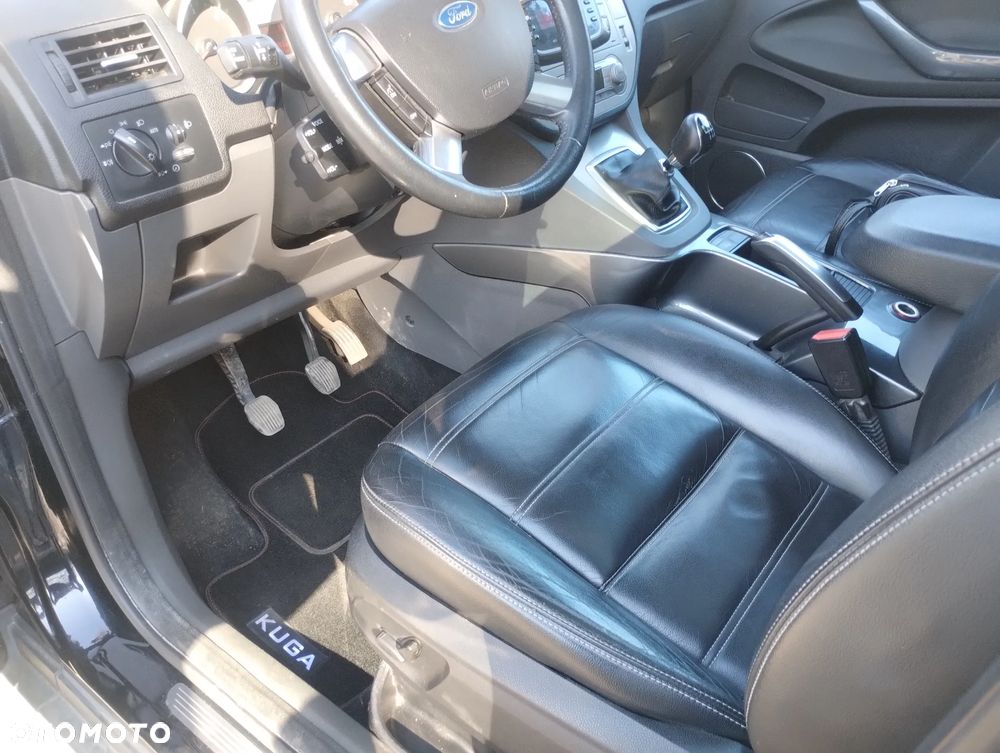 Ford Kuga 2.0 TDCi 4x4 Titanium - 5