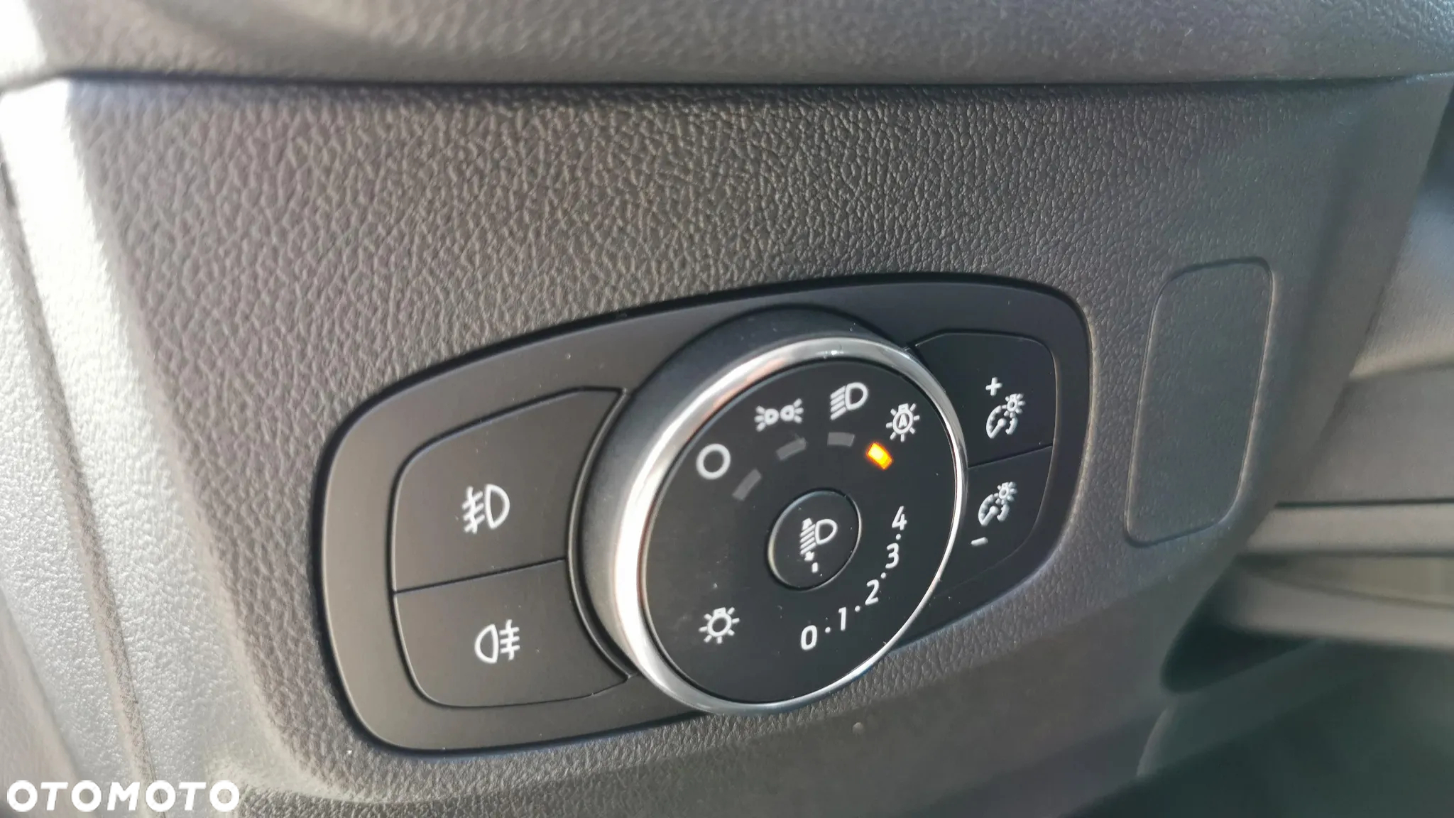 Ford Focus 1.0 EcoBoost Titanium - 13