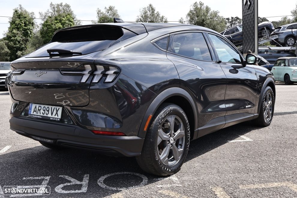 Ford Mustang Mach-E Alargada - 3
