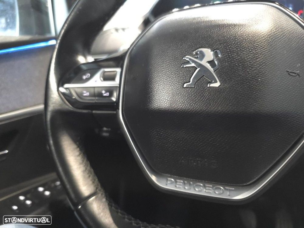 Peugeot 3008 1.5 BlueHDi Allure Pack EAT8 - 31