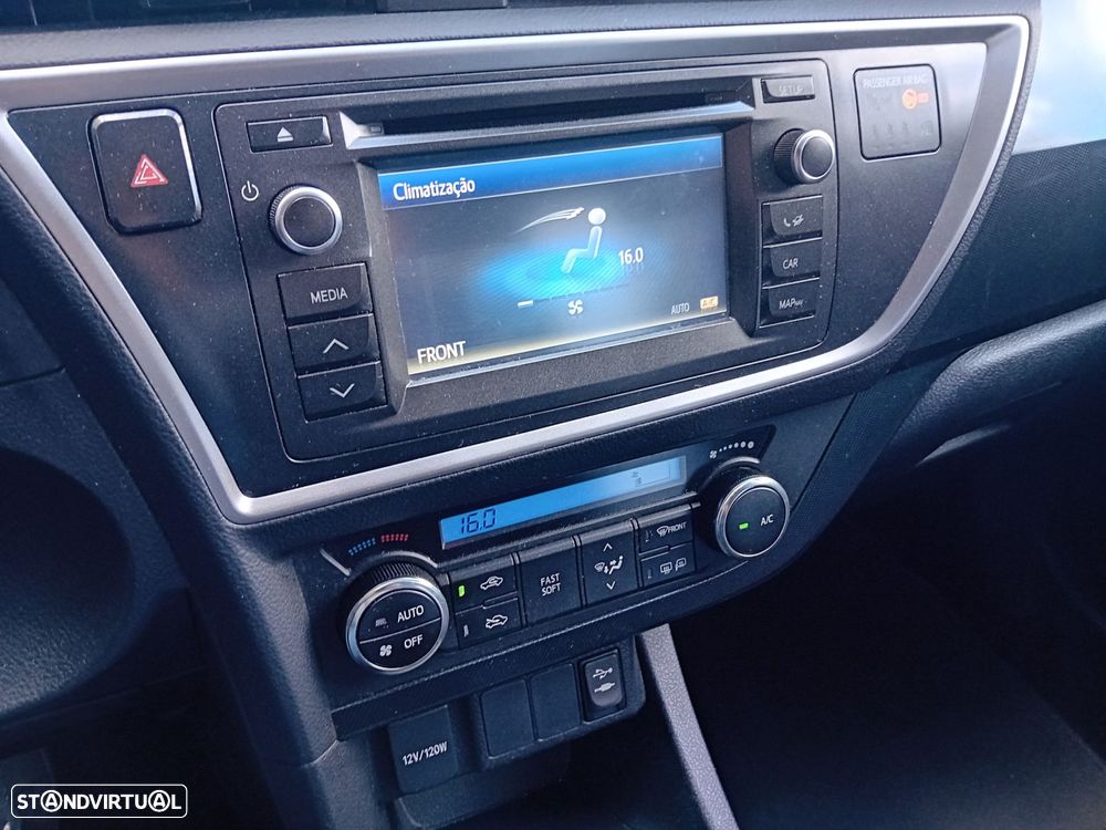 Toyota Auris Touring Sports 1.4 D-4D C.+P.Sport+Navi - 15