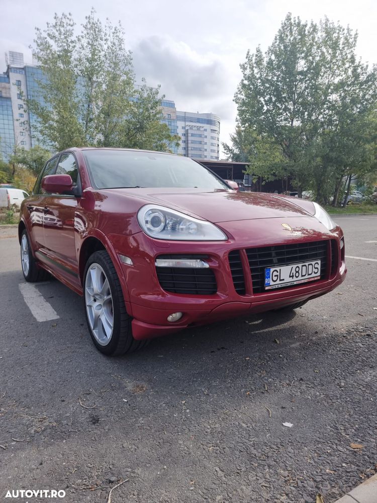 Porsche Cayenne - 1