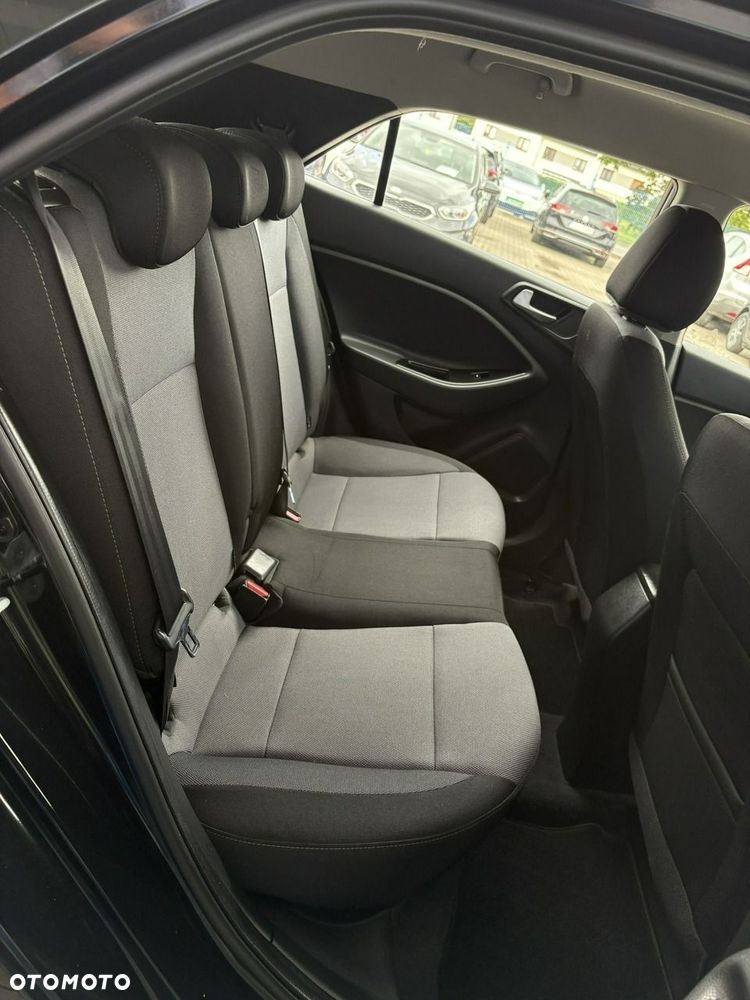 Hyundai i20 - 19