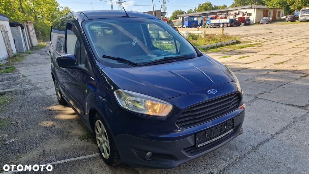 Ford TRASIT COURIER - 25