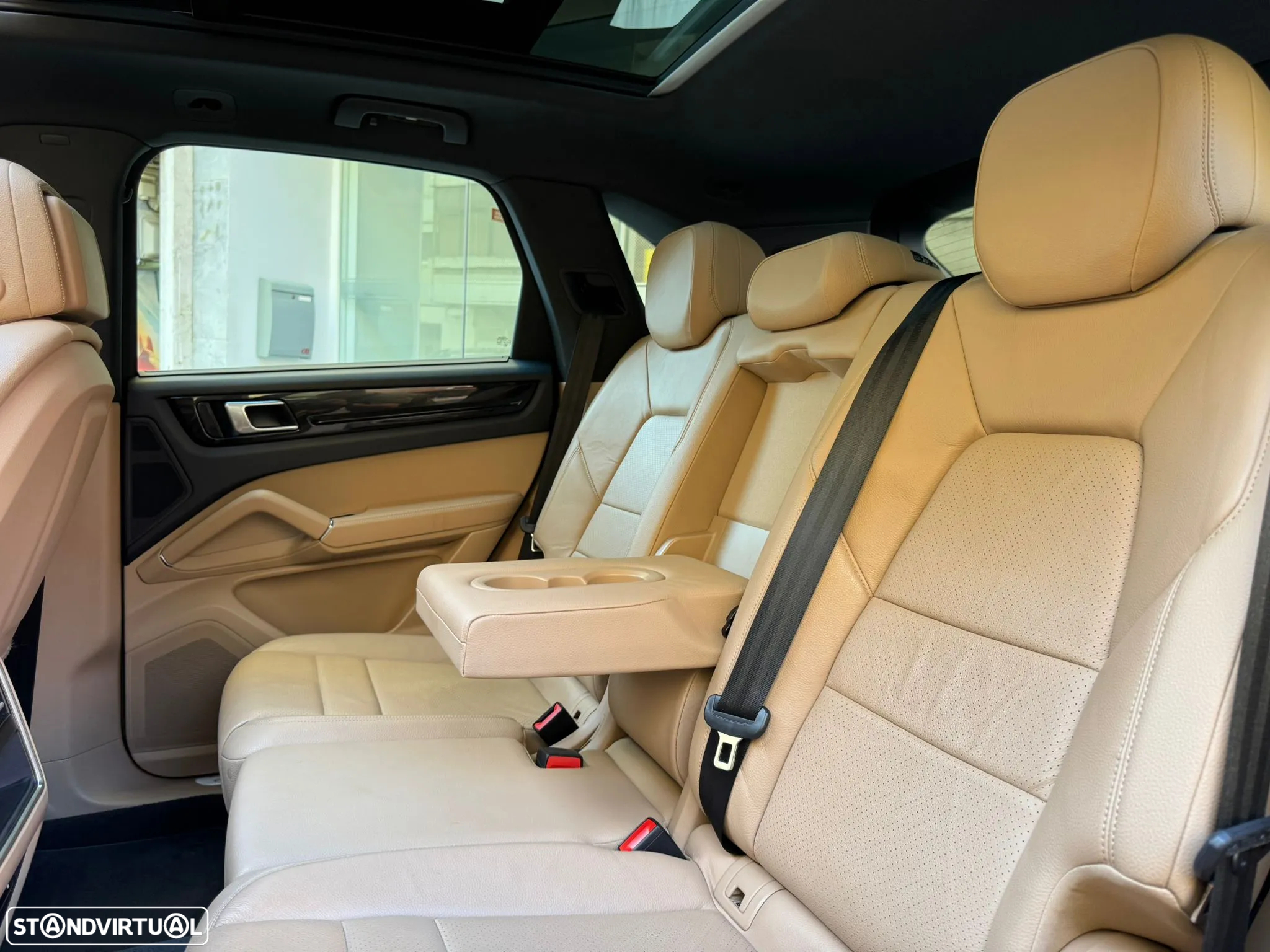 Porsche Cayenne E-Hybrid - 4