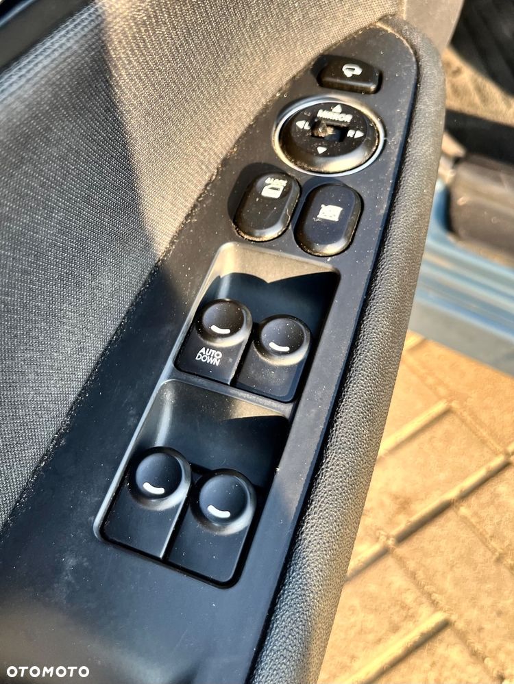 Hyundai i30 i30cw 1.4 FIFA WM Edition - 18
