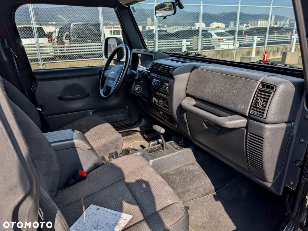 Jeep Wrangler 4.0 Automatik Sahara - 25