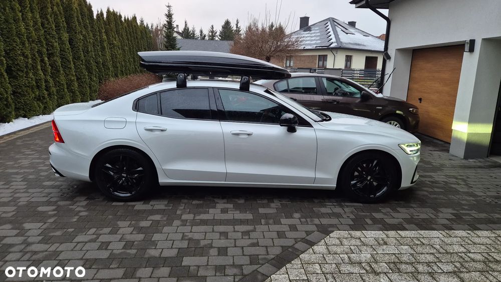 Volvo S60 B4 B R-Design - 1
