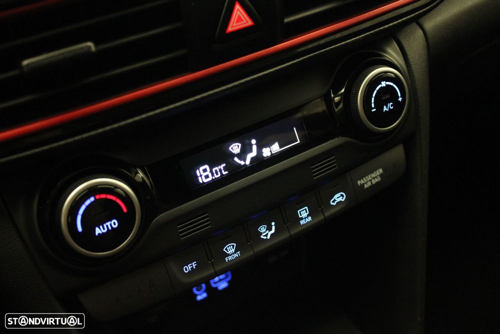 Hyundai Kauai 1.0 T-GDi Tecido Preto - 23