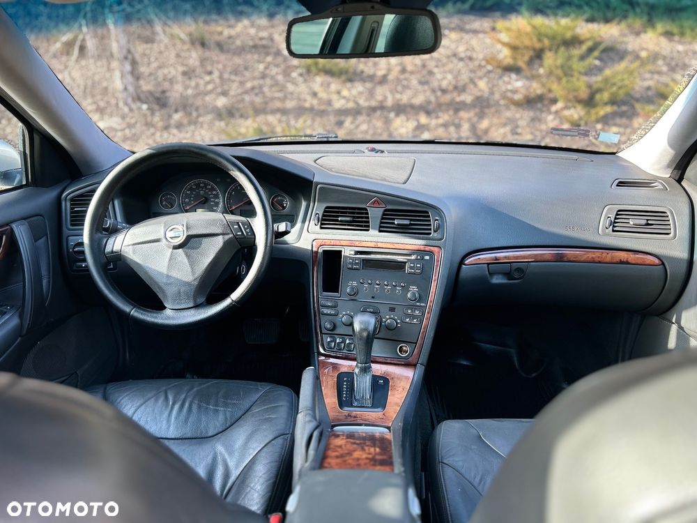 Volvo S60 2.5T Momentum - 11