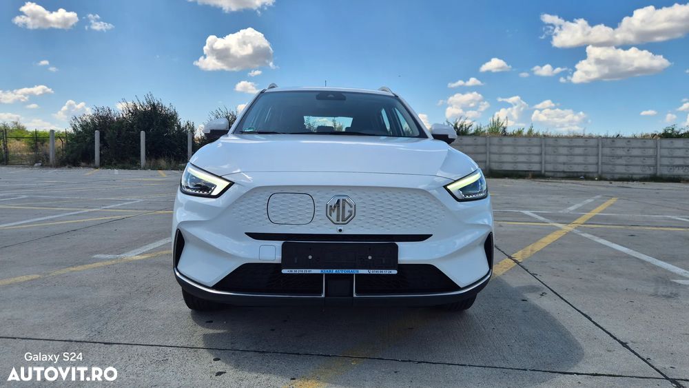 MG ZS EV Standard Luxury - 2