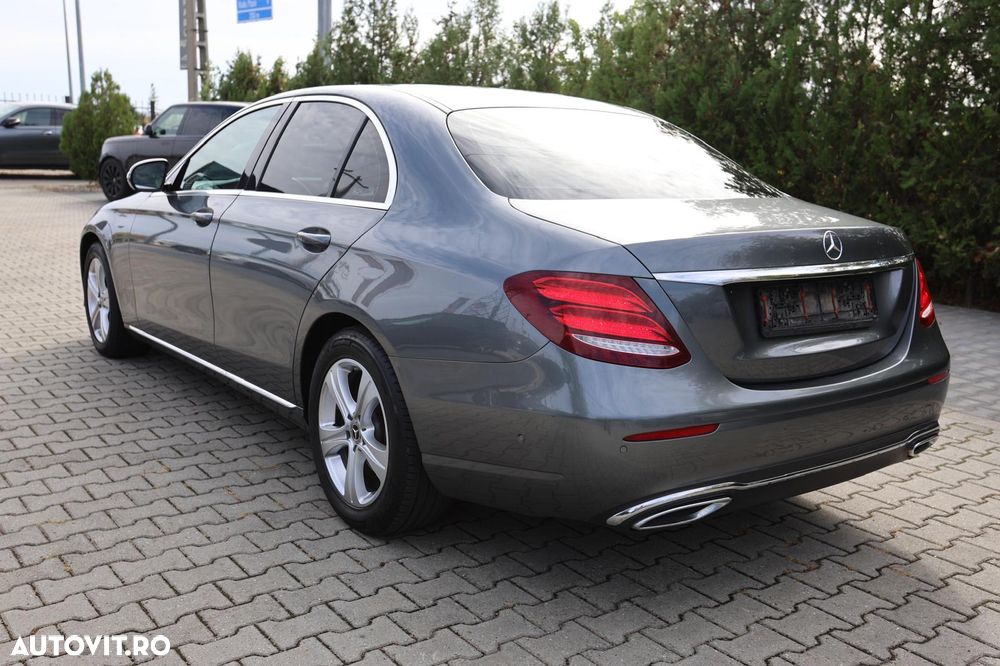 Mercedes-Benz E - 4