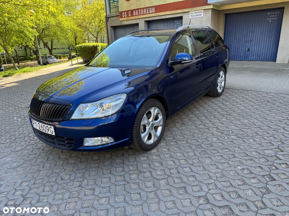 Skoda Octavia 2.0 TDI Elegance DSG - 2