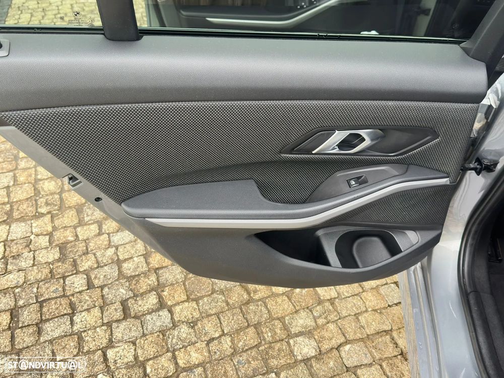 BMW 318 d Touring Line Sport Auto - 20