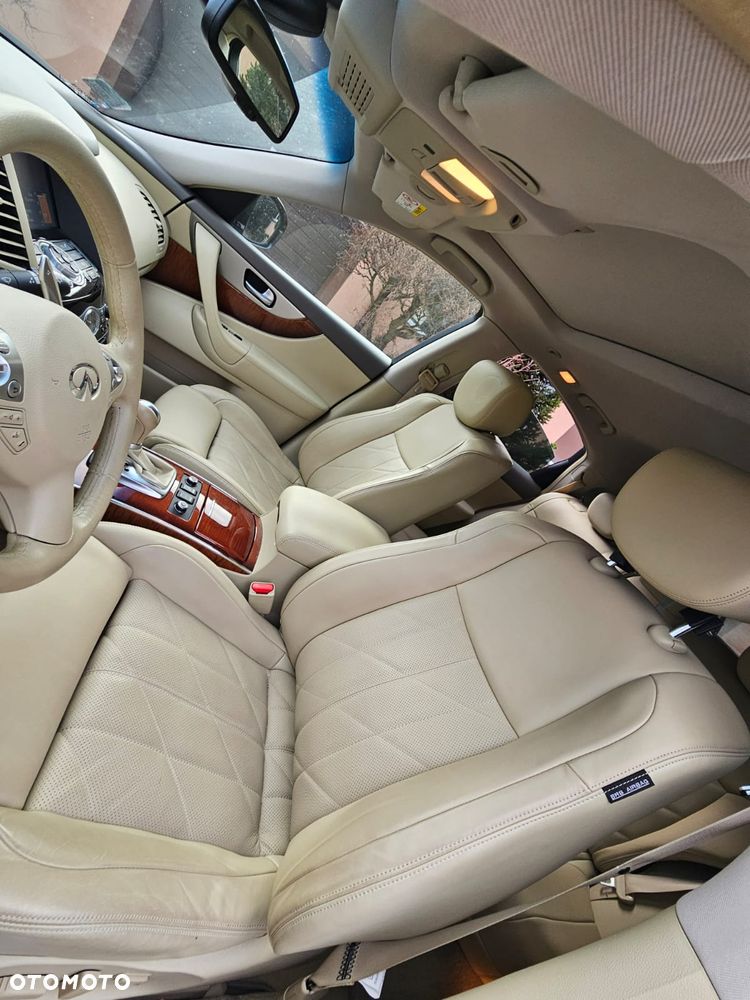 Infiniti QX70 3.7 S - 20