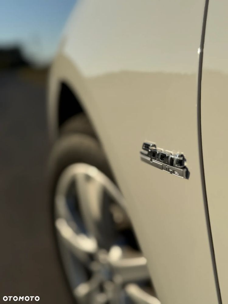 BMW Seria 2 218d - 10