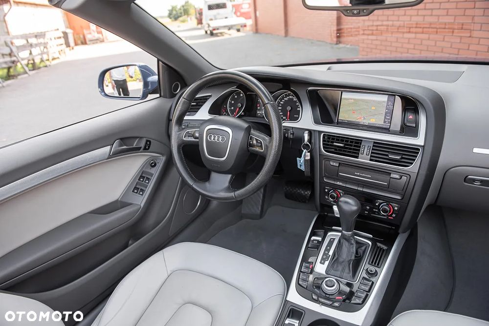 Audi A5 Cabrio 3.2 FSI quattro S tronic - 29