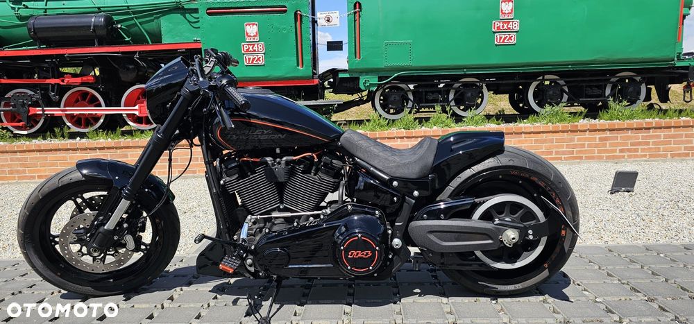 Harley-Davidson Softail FXDR - 2