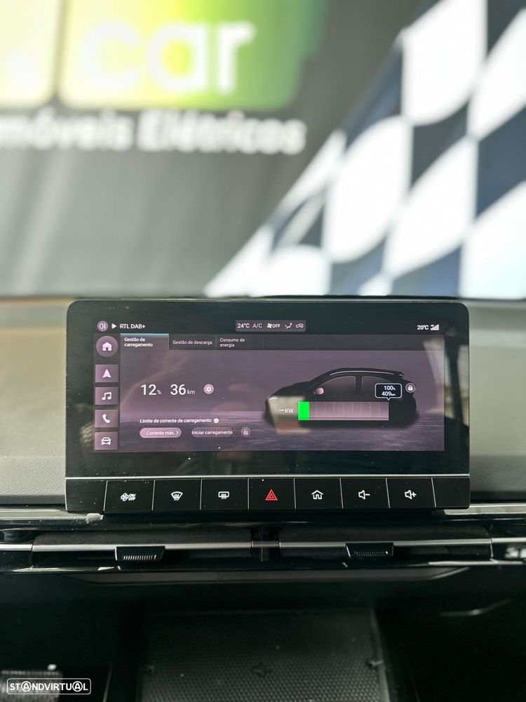 MG MG4 64 kWh Luxury - 12