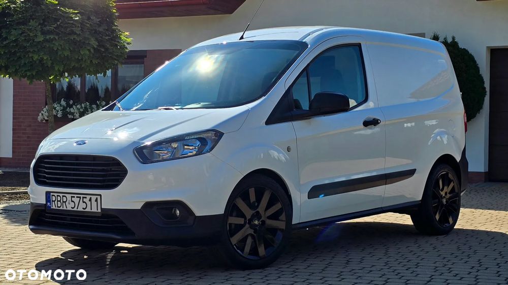 Ford Transit Courier - 3