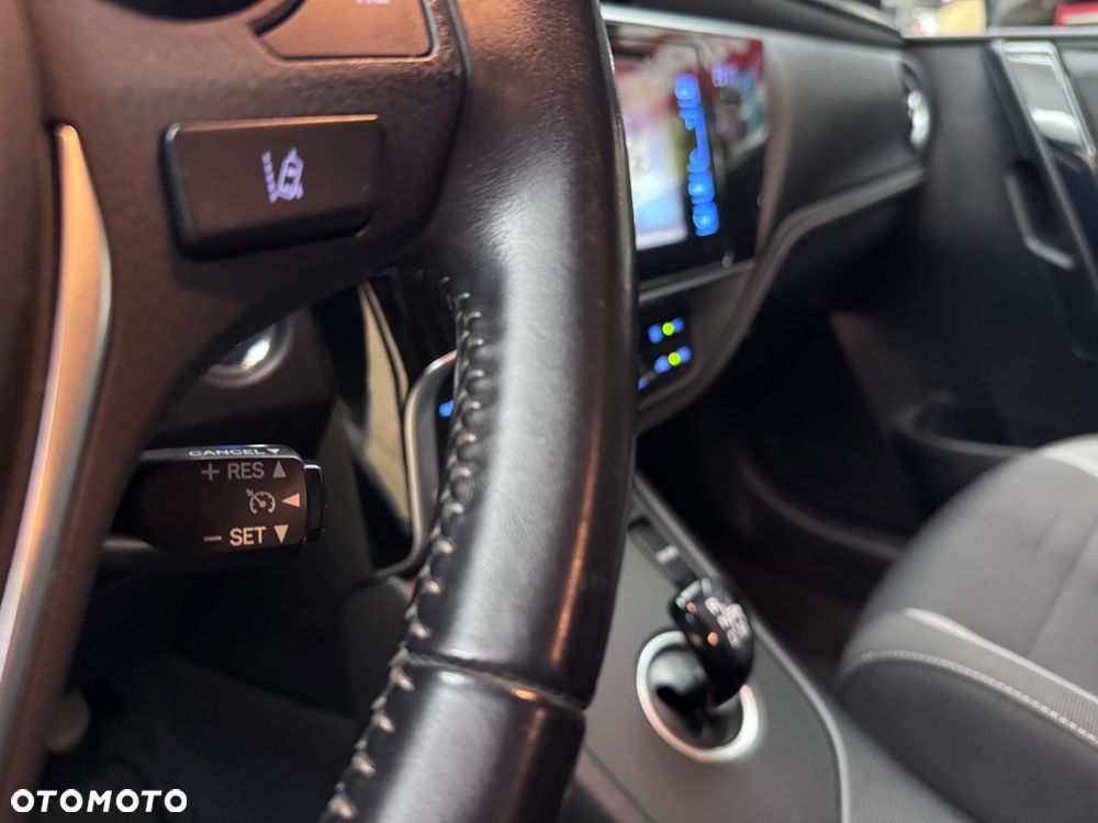 Toyota Auris - 30