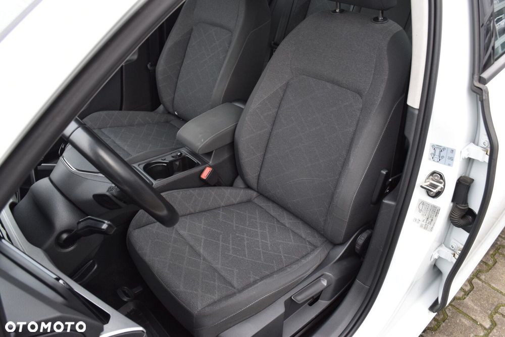 Volkswagen Golf - 27