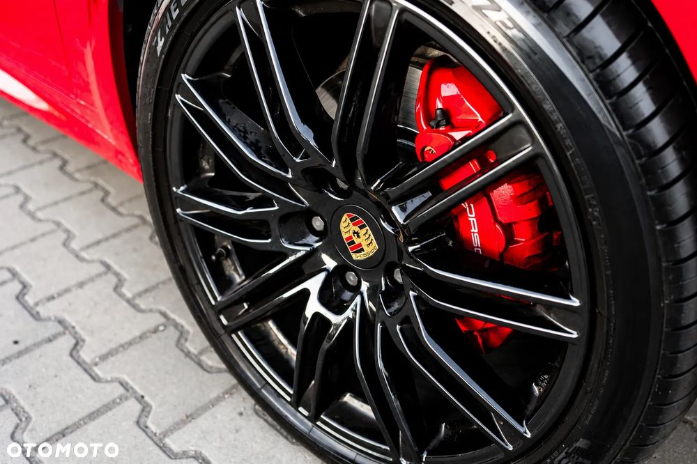 Porsche Cayenne GTS - 7