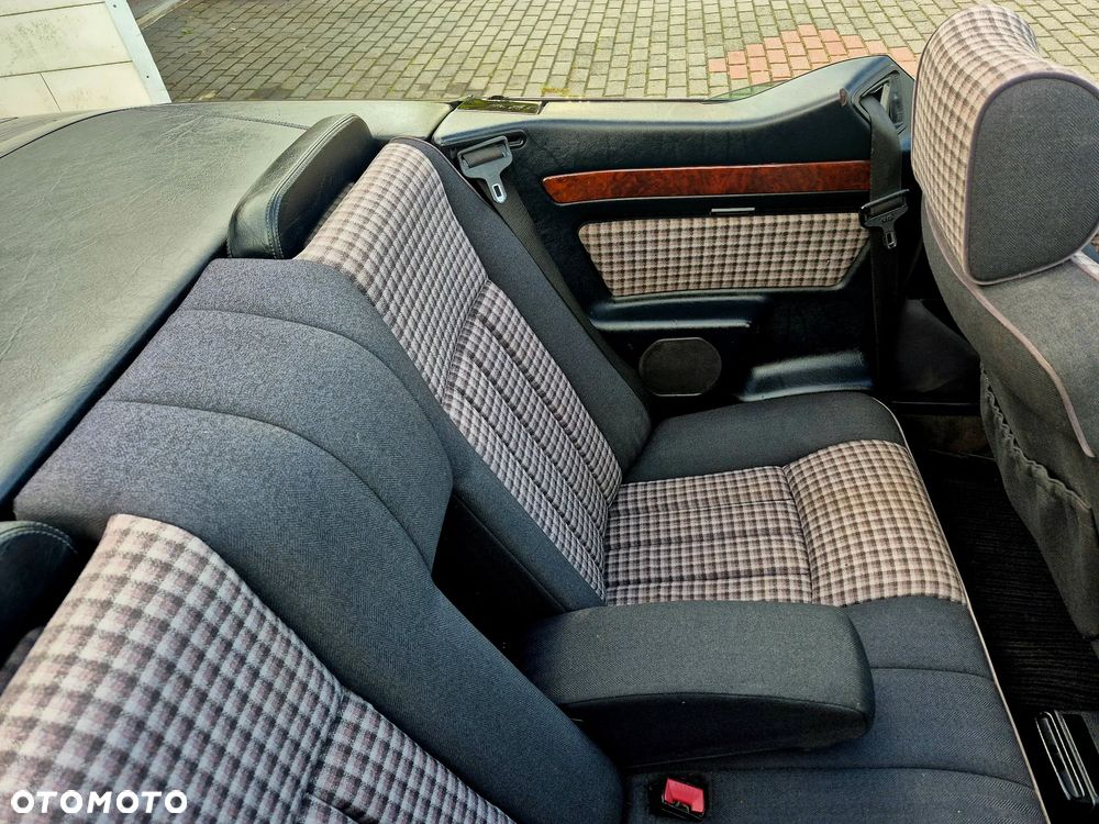 Mercedes-Benz W124 (1984-1993) - 14