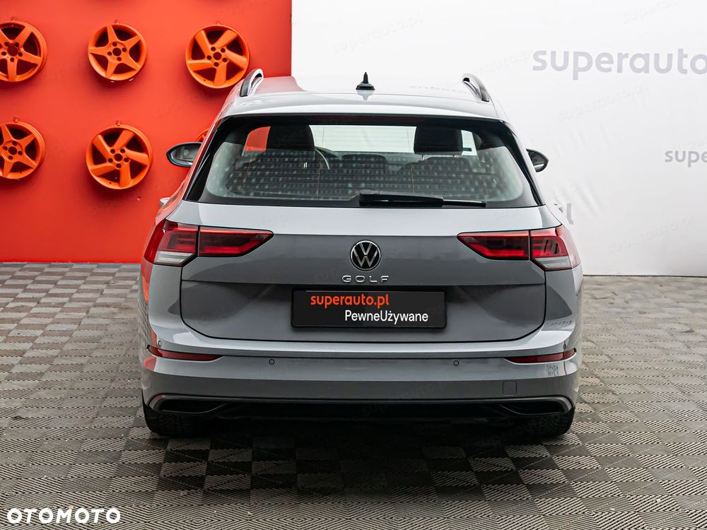 Volkswagen Golf - 6