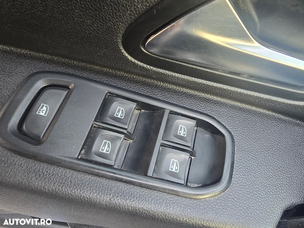 Dacia Duster 1.5 Blue dCi 4WD Comfort - 14