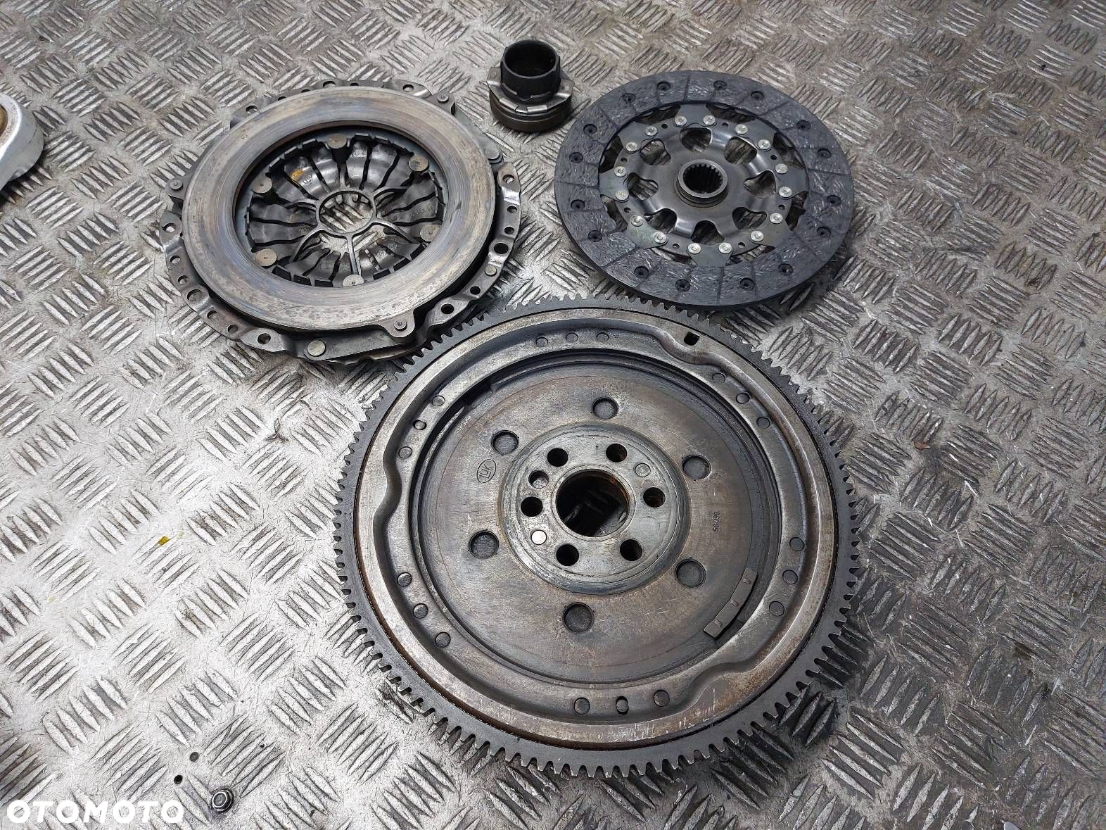 KOŁO DWUMASOWE + TARCZA DOCISK ŁOŻYSKO BMW E46 318i 2.0 16V N42 N46 - 6
