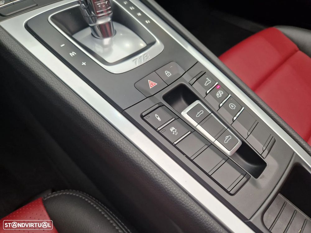 Porsche 718 Boxster 2.0 PDK - 29