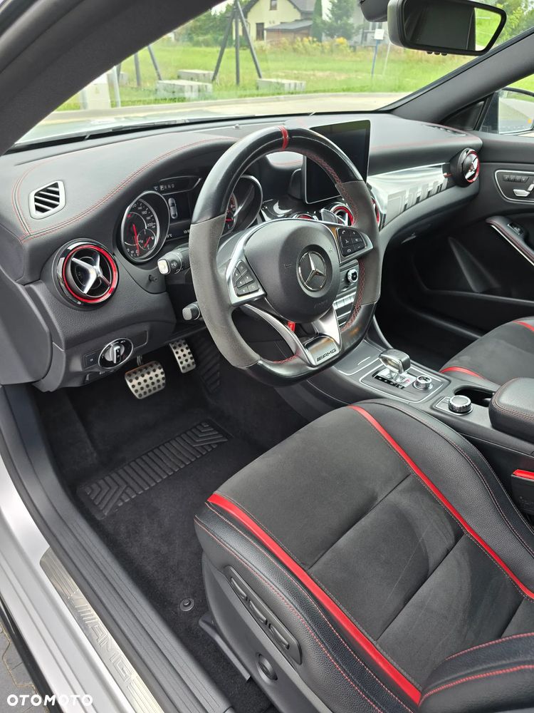 Mercedes-Benz CLA AMG 45 4-Matic - 15