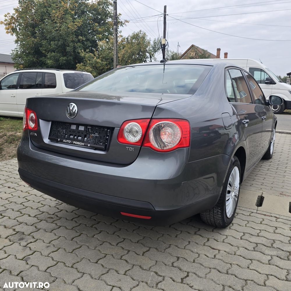Volkswagen Jetta 1.9 TDI DPF Comfortline - 4