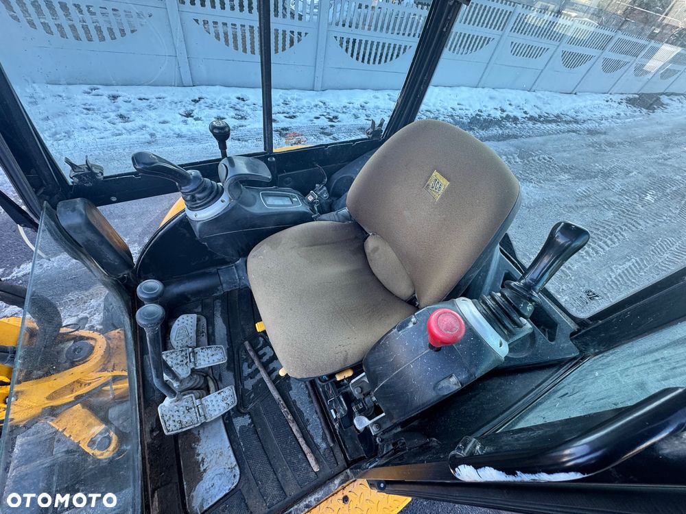 JCB 8025 - 7